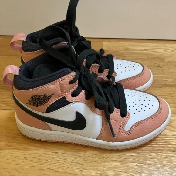 Nike Air Jordan Retro 1 Mid Pink Quartz GS 640737-603 Size 11C Kids - Picture 2 of 8